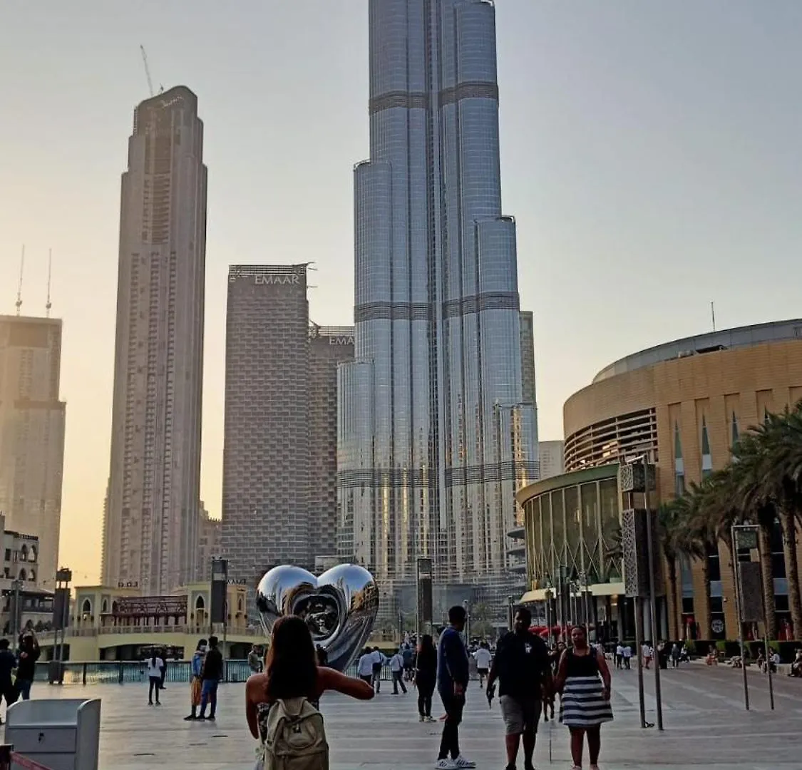 5 Minutes Walk To Dubai Mall And Burj Khalifa 0*,