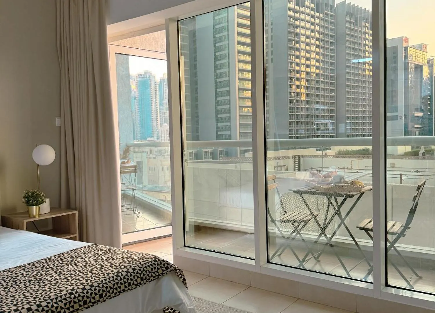 5 Minutes Walk To Dubai Mall And Burj Khalifa United Arab Emirates