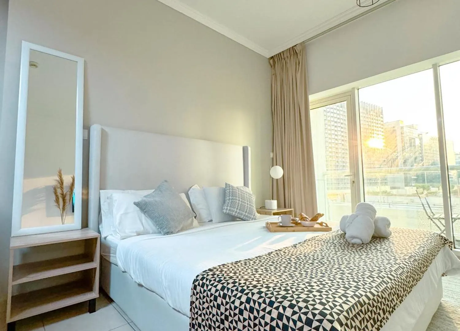 Apartment 5 Minutes Walk To Dubai Mall And Burj Khalifa
